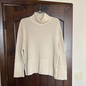 GAP CROCHET TURTLENECK